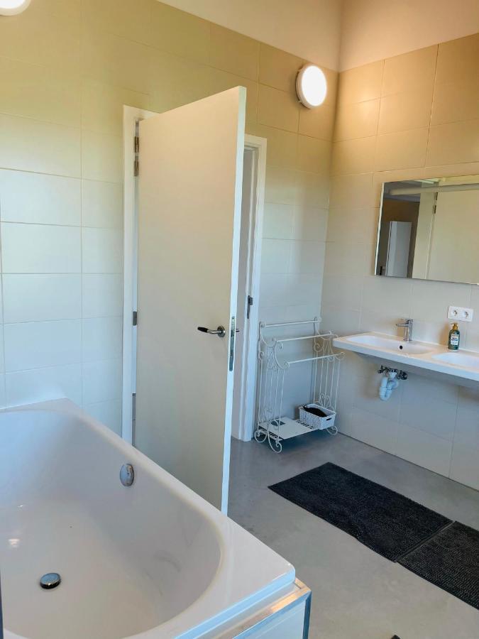 Landlord Bij Leuven Aparthotel Holsbeek Buitenkant foto