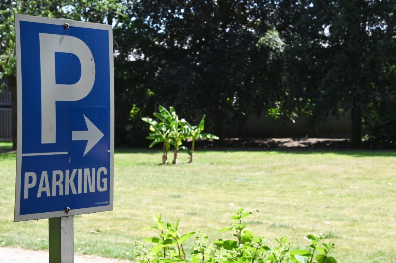 Landlord Bij Leuven Aparthotel Holsbeek Buitenkant foto