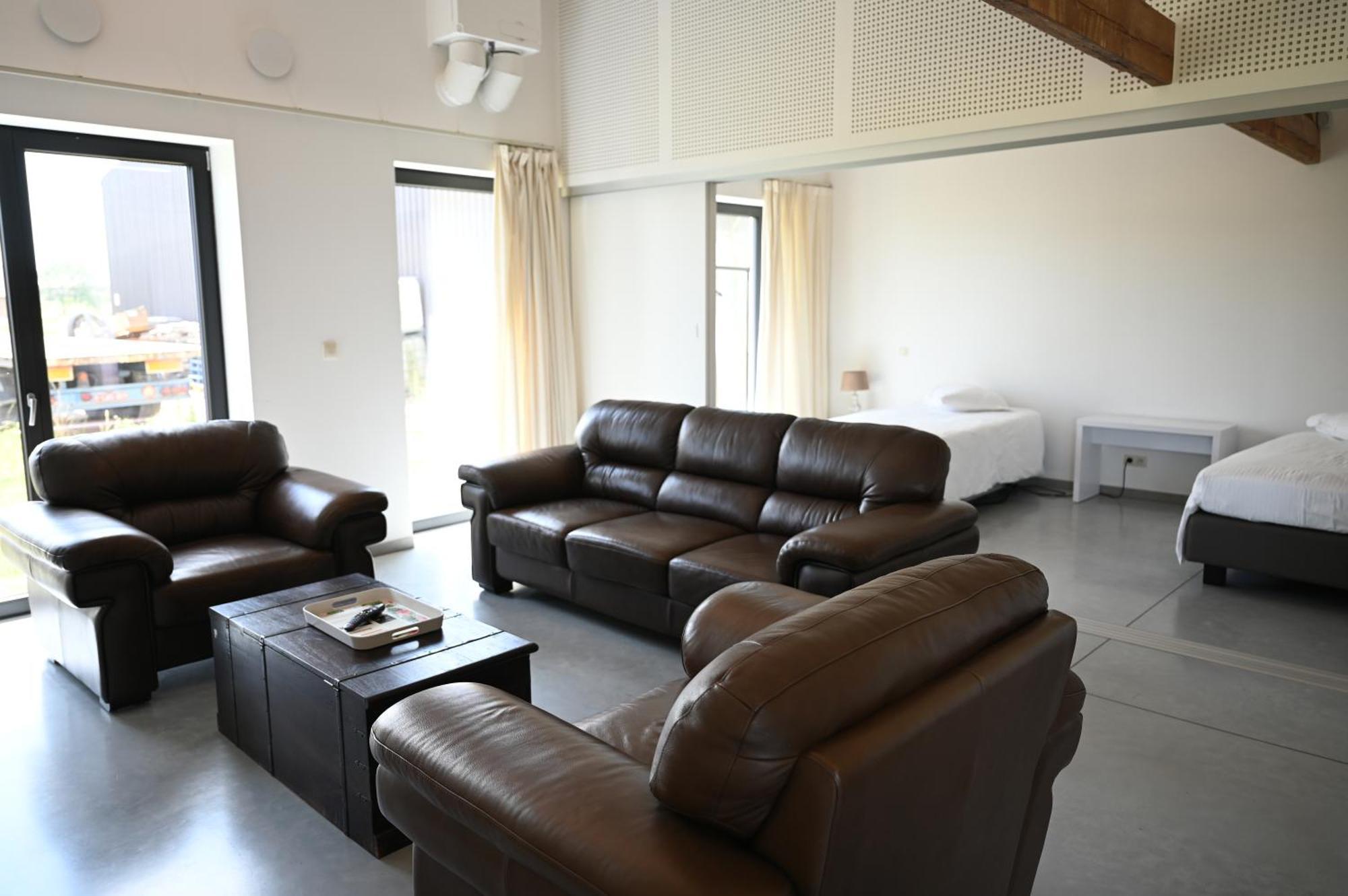Landlord Bij Leuven Aparthotel Holsbeek Kamer foto